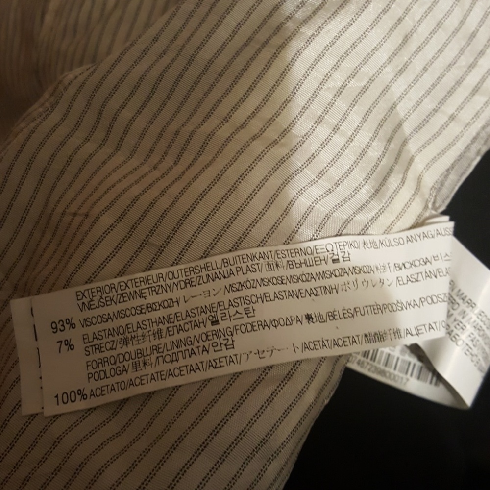 Blazer - Picture 3 of 3